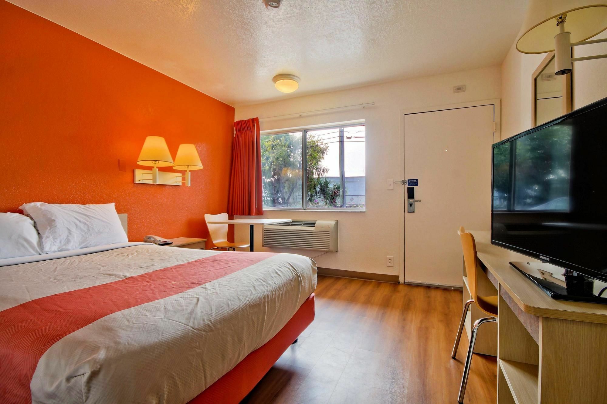 Travelodge By Wyndham Pompano Beach Buitenkant foto