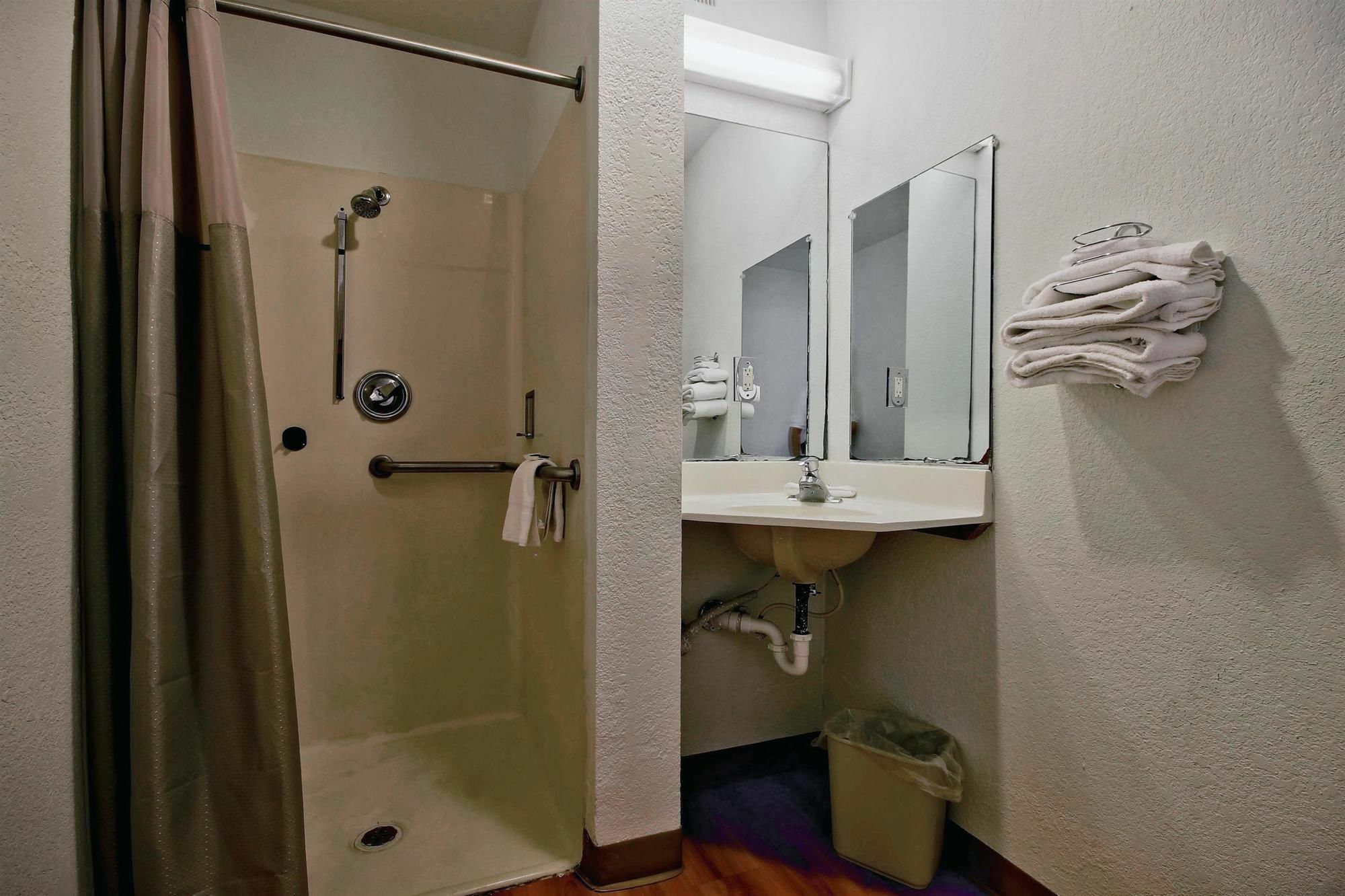 Travelodge By Wyndham Pompano Beach Buitenkant foto